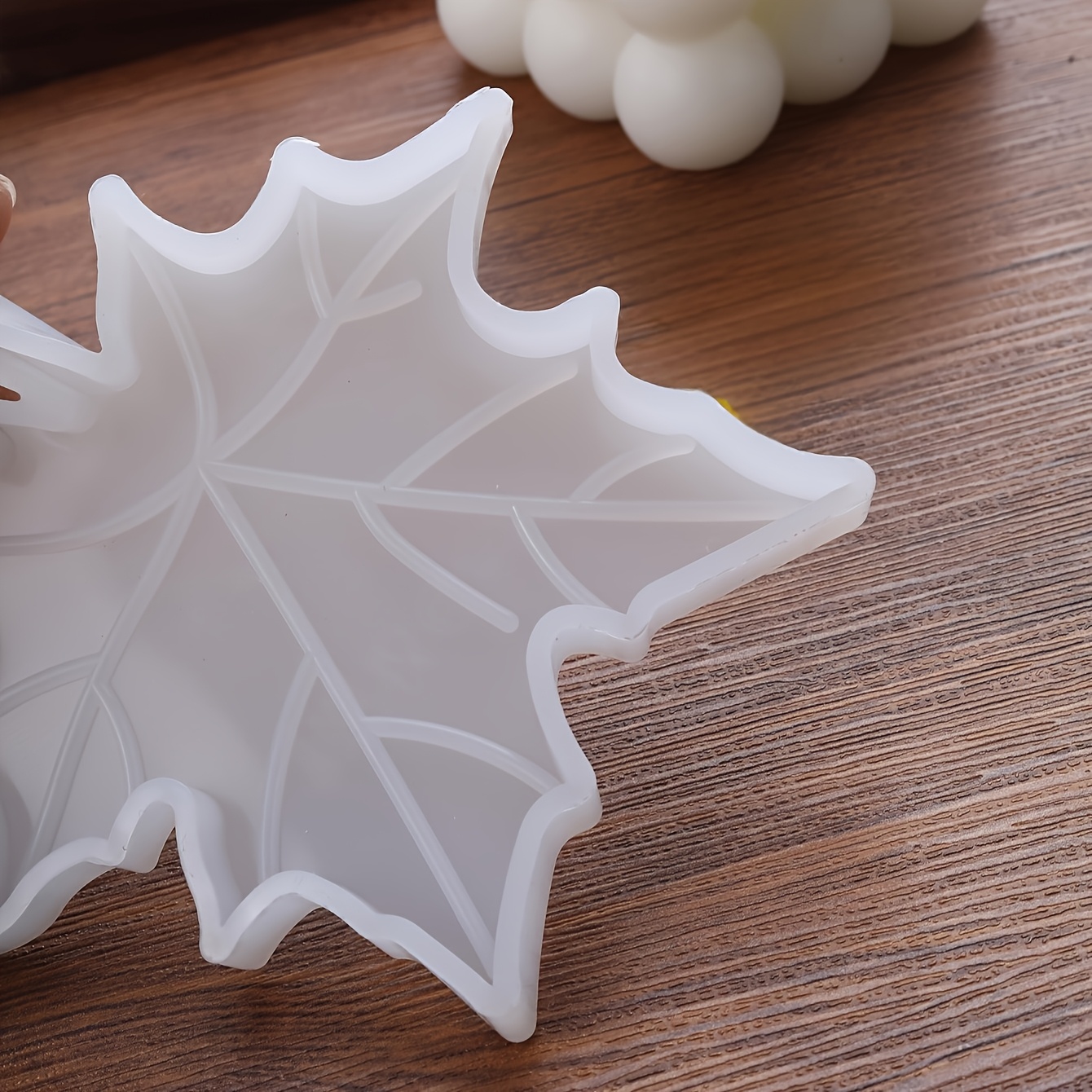 แม่พิมพ์ซิลิโคนรูปใบเมเปิ้ล 1  - Soap Making Ins บทวิจารณ์และราคา